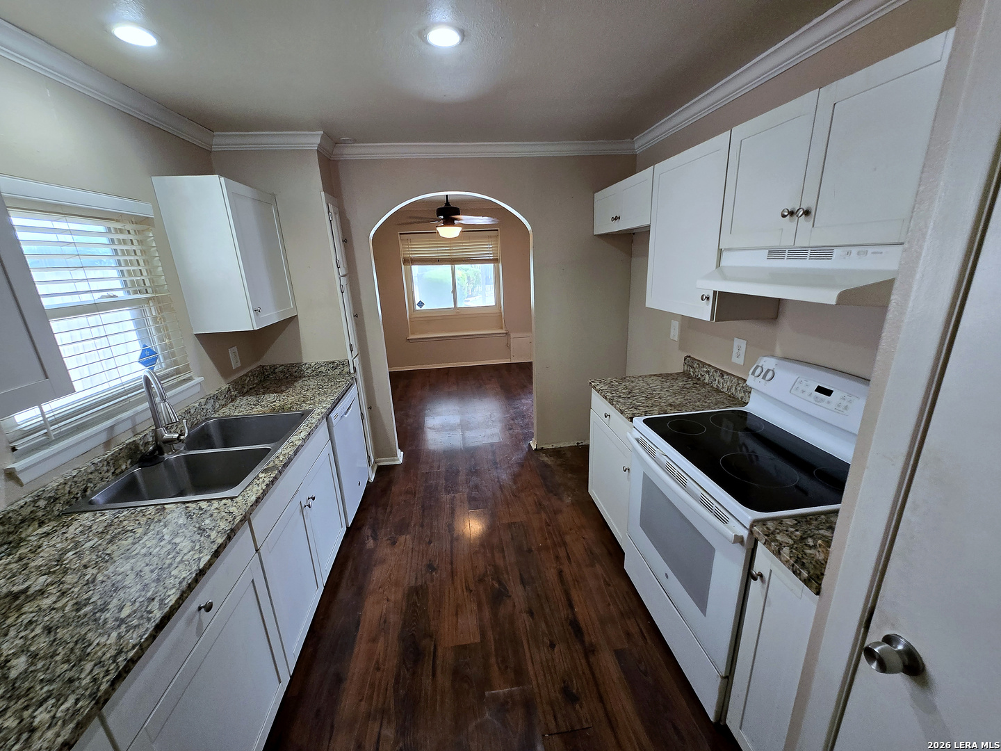 5751 Wood Oak San Antonio TX 78233