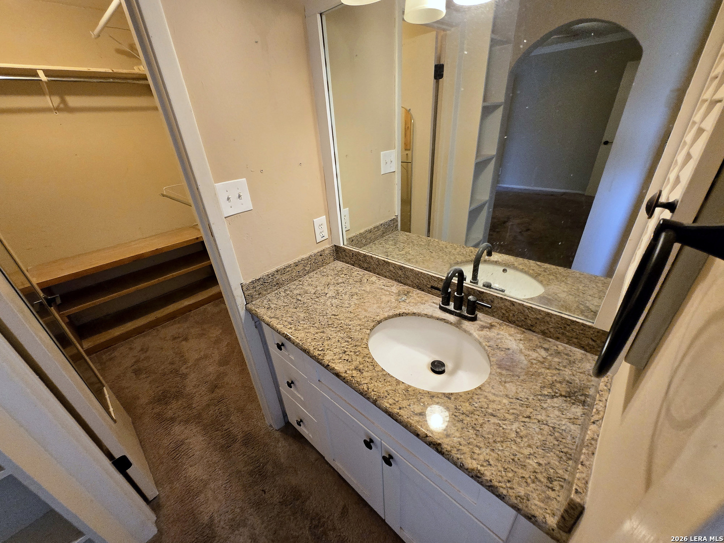 5751 Wood Oak San Antonio TX 78233