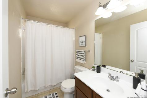 1119 Pinnacle Falls San Antonio TX 78260