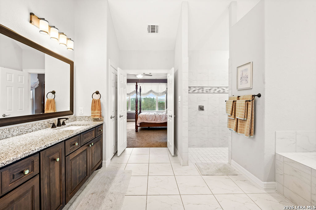 1434 Village Top Canyon Lake TX 78133