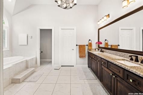 1434 Village Top Canyon Lake TX 78133