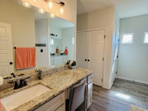 1704 Vista View Drive Pleasanton TX 78064