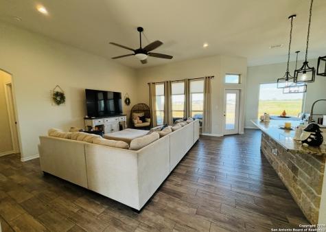 1704 Vista View Drive Pleasanton TX 78064