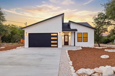 1210 Fernwood Road Fischer TX 78623