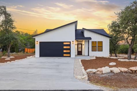 1210 Fernwood Road Fischer TX 78623