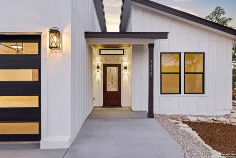 1210 Fernwood Road Fischer TX 78623