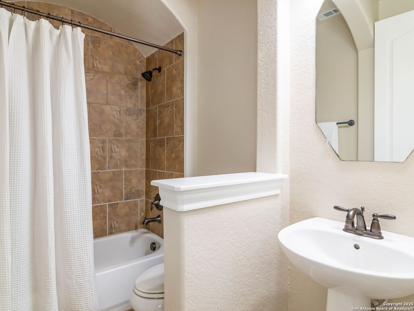 28026 Vine Cliff Boerne TX 78015