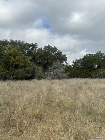 277 Creekwood Bandera TX 78003