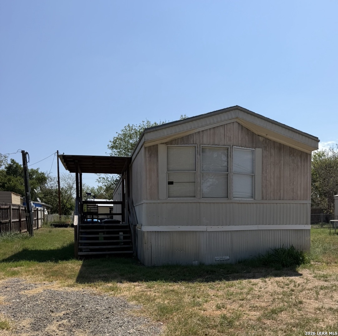 1606 The Lane Street Pleasanton TX 78064