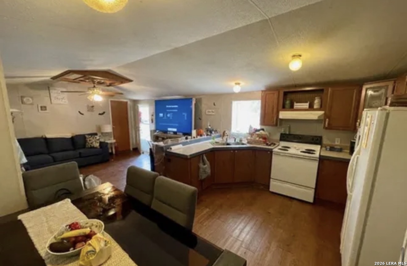 1606 The Lane Street Pleasanton TX 78064