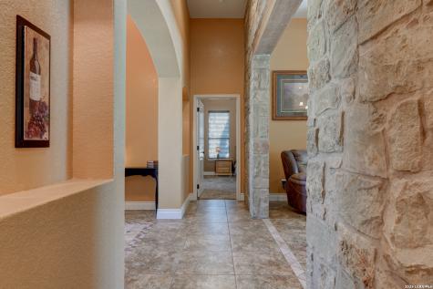 204 Fawn Floresville TX 78114