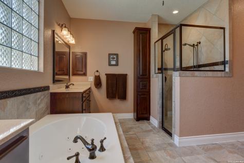 204 Fawn Floresville TX 78114