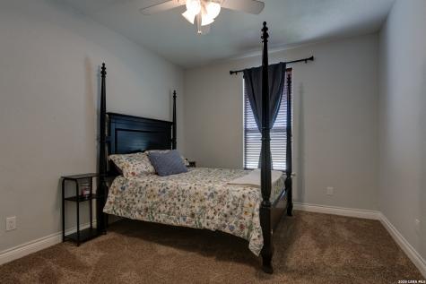 204 Fawn Floresville TX 78114