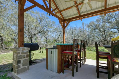 204 Fawn Floresville TX 78114