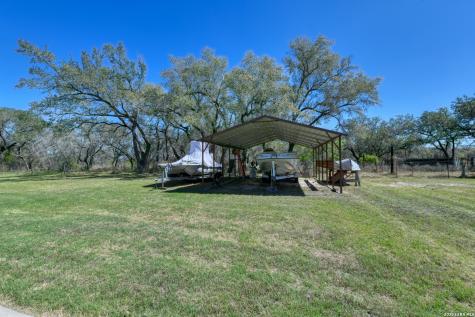 204 Fawn Floresville TX 78114