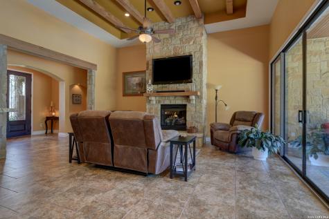 204 Fawn Floresville TX 78114