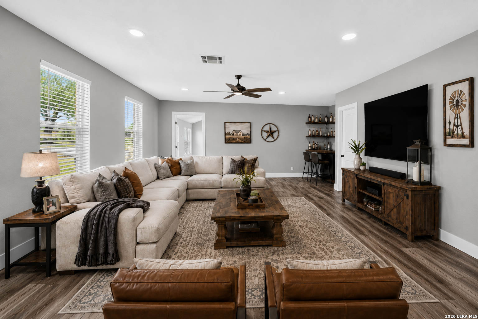 280 County Road 322 La Vernia TX 78121