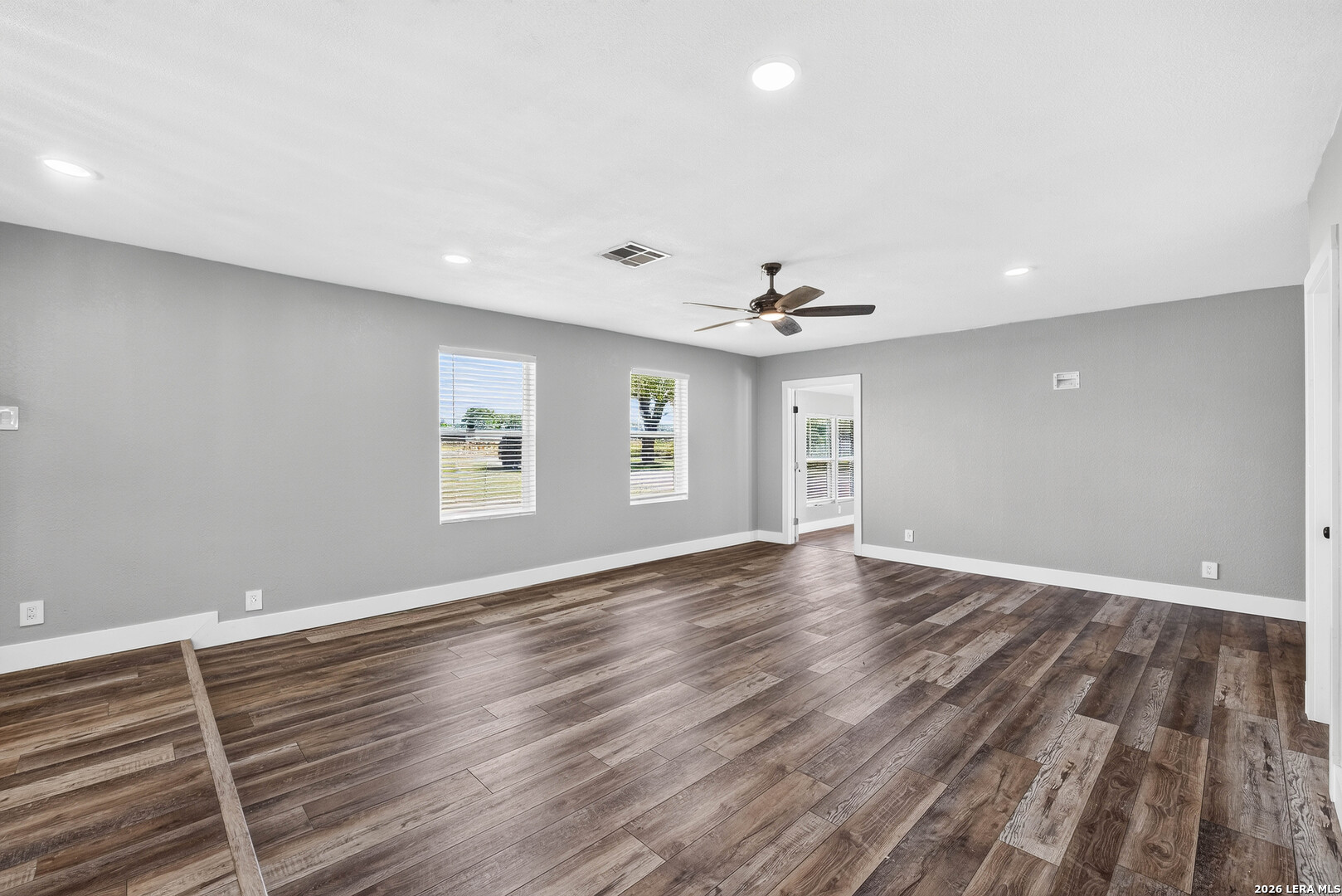 280 County Road 322 La Vernia TX 78121