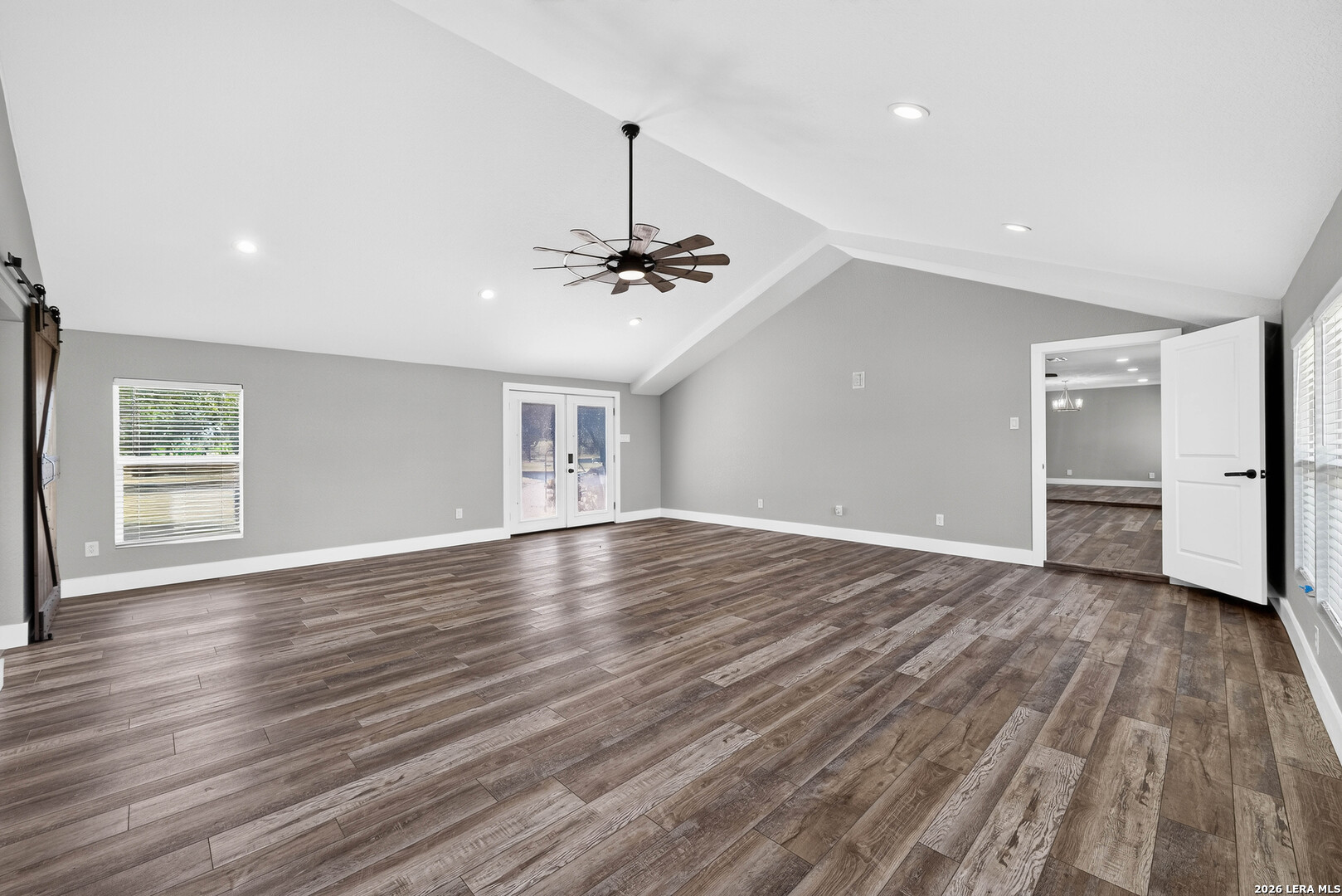 280 County Road 322 La Vernia TX 78121