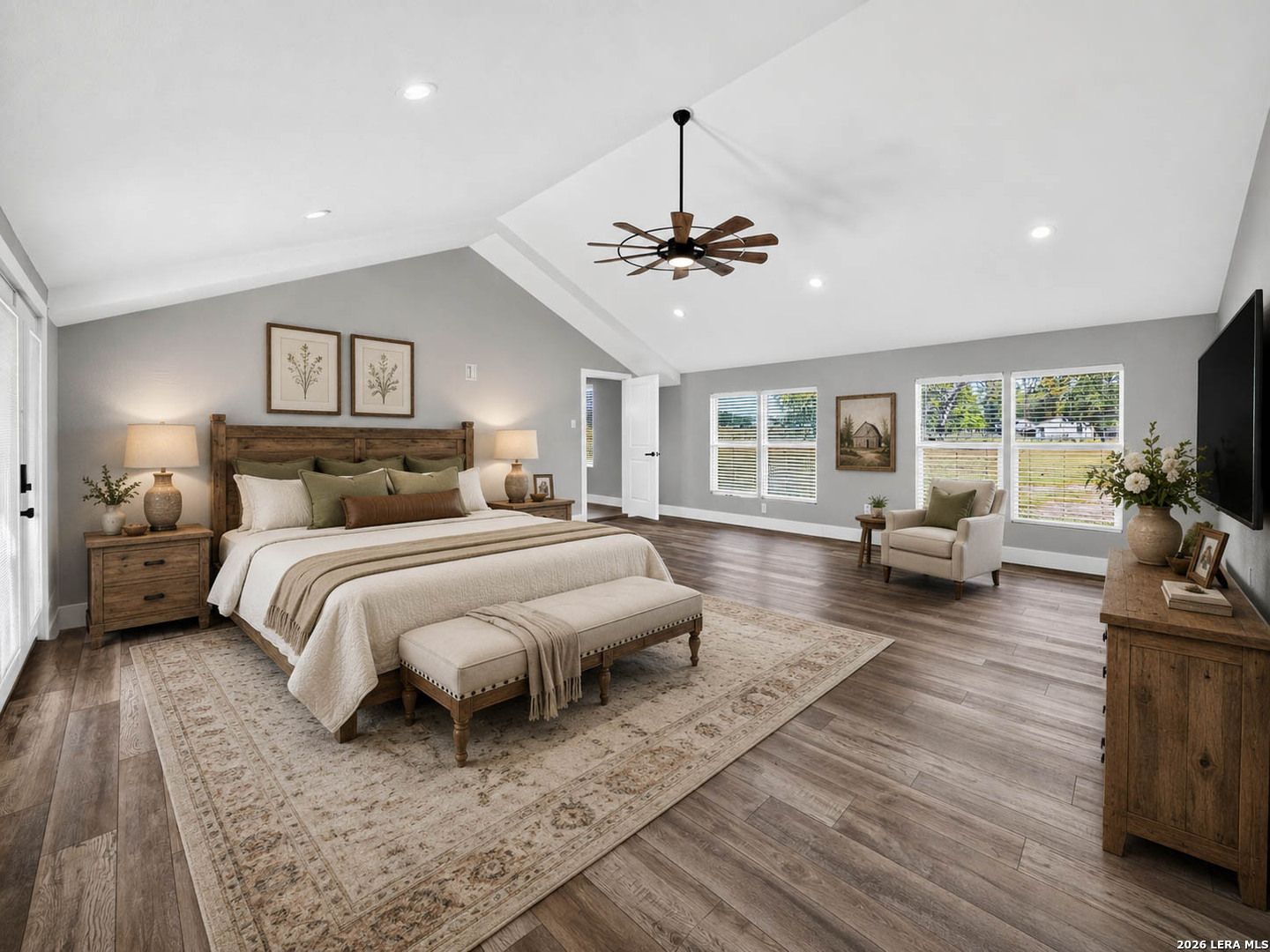 280 County Road 322 La Vernia TX 78121