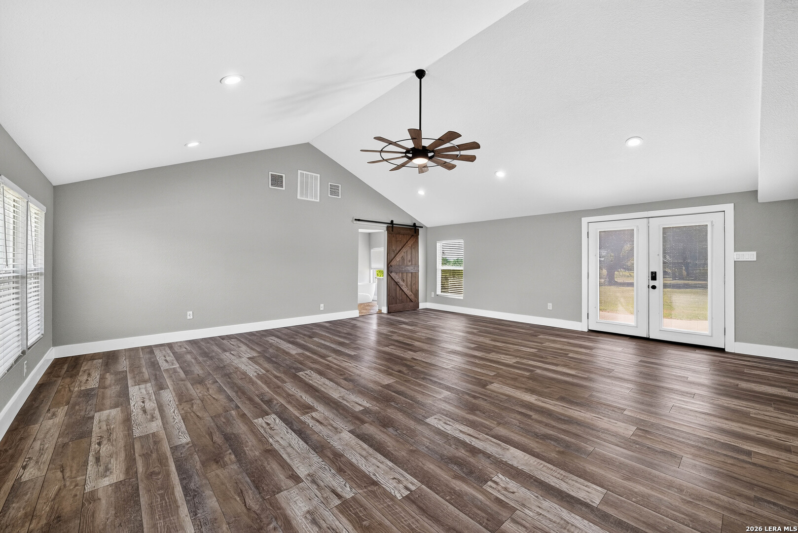 280 County Road 322 La Vernia TX 78121