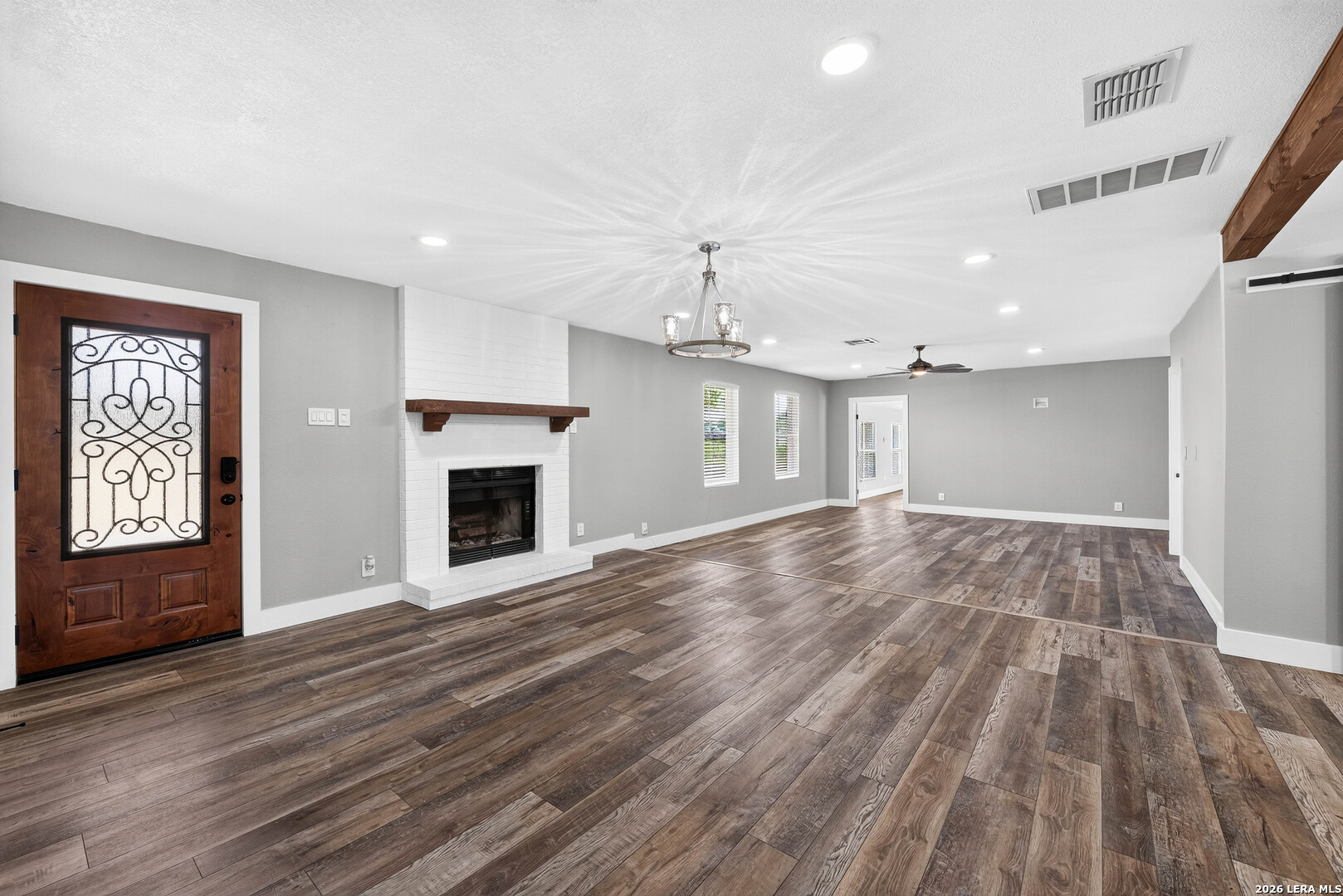 280 County Road 322 La Vernia TX 78121