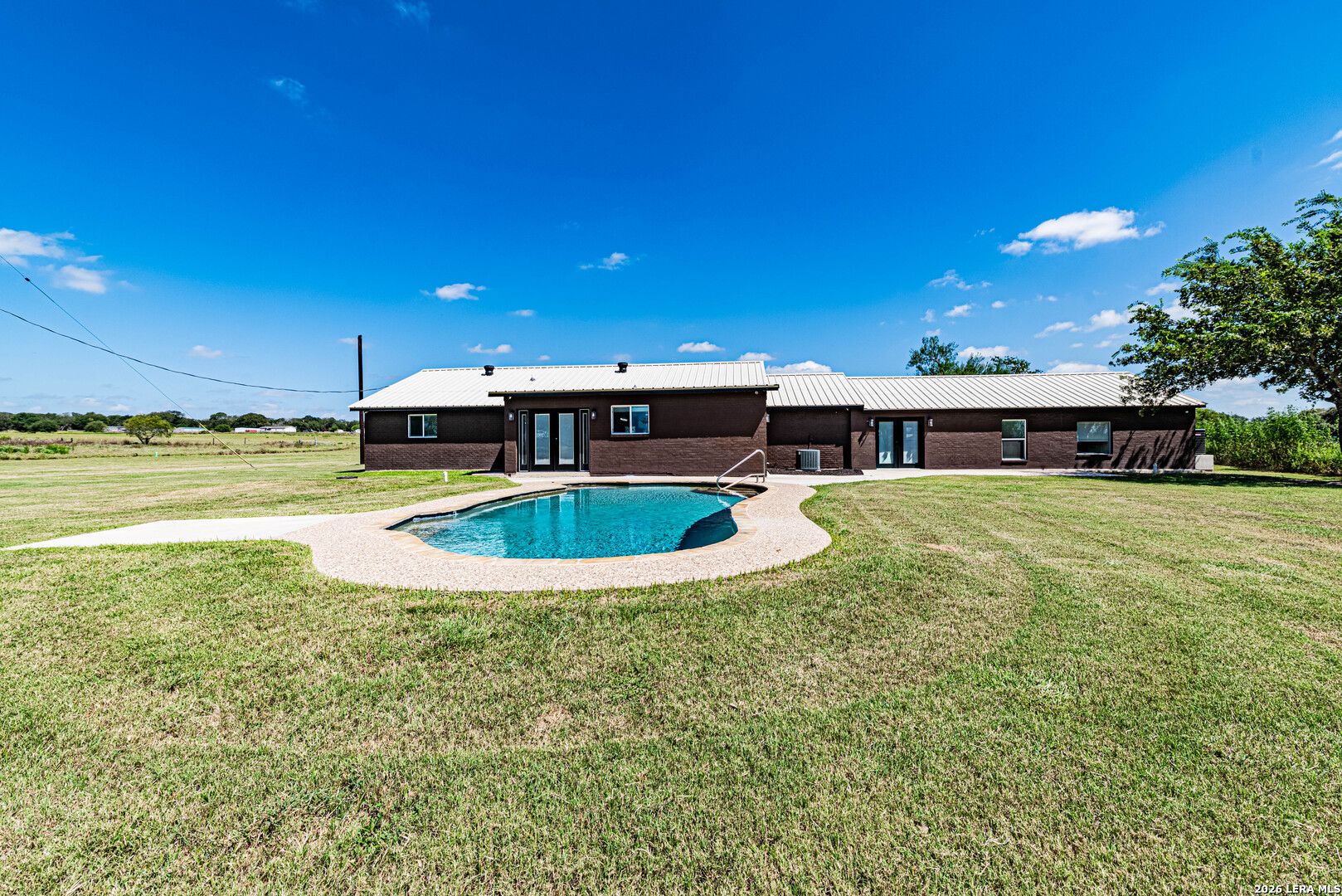 280 County Road 322 La Vernia TX 78121