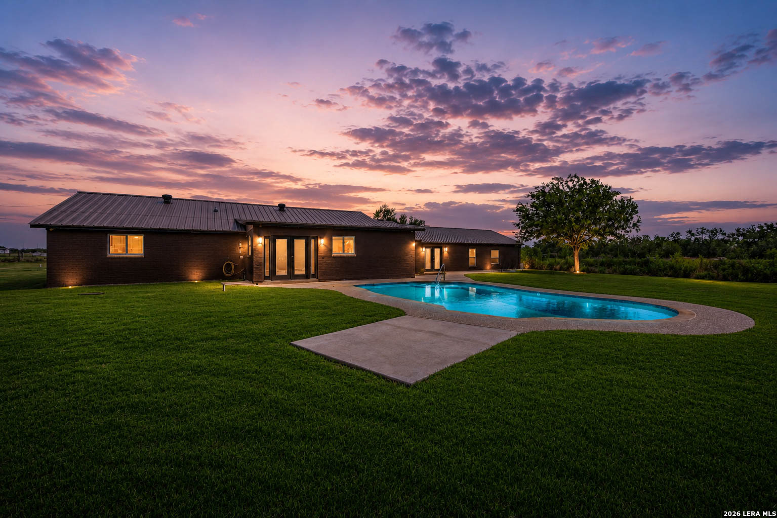 280 County Road 322 La Vernia TX 78121