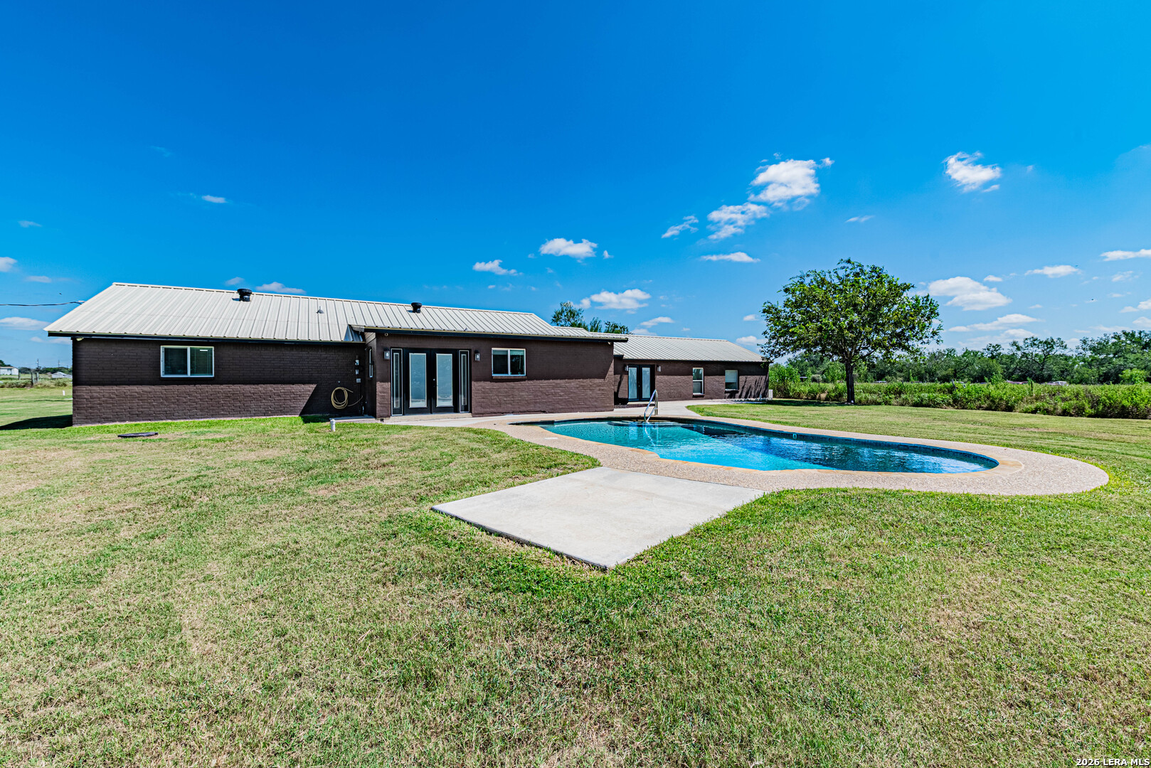 280 County Road 322 La Vernia TX 78121