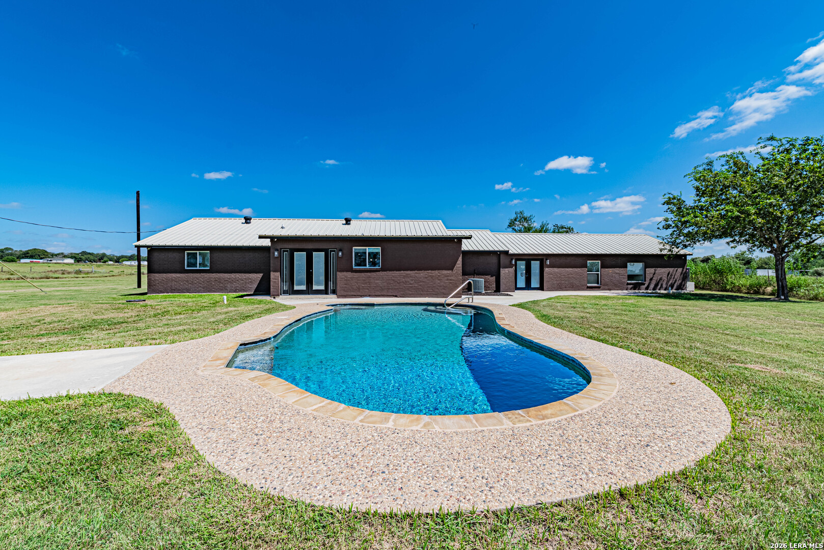 280 County Road 322 La Vernia TX 78121