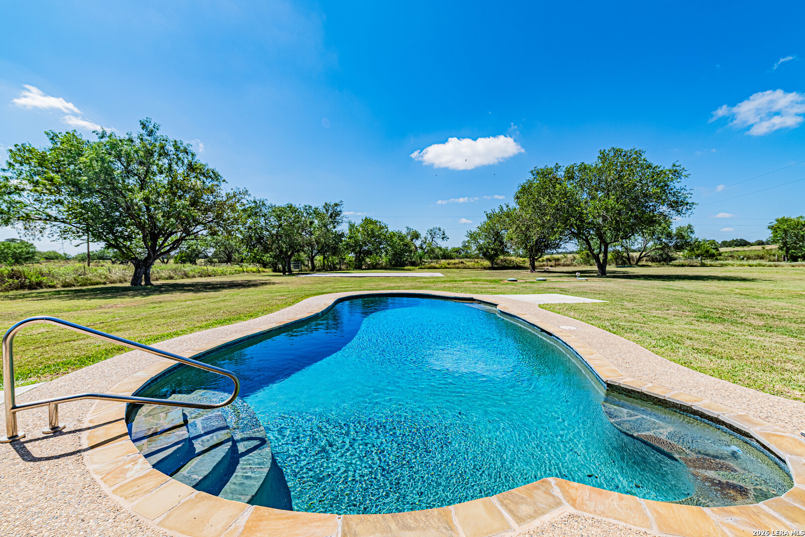 280 County Road 322 La Vernia TX 78121