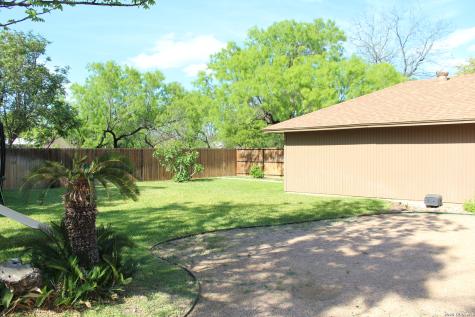 408 Mulberry Uvalde TX 78801