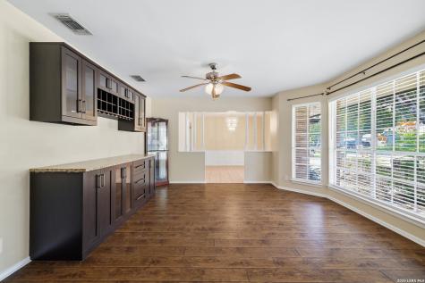 418 Crestwind Drive Windcrest TX 78239