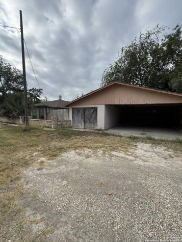 407 N Fort Street Brackettville TX 78832