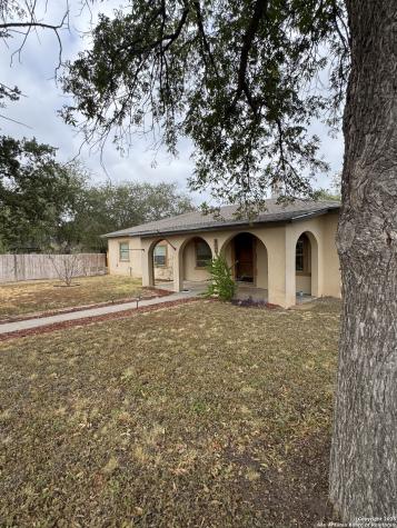 407 N Fort Street Brackettville TX 78832