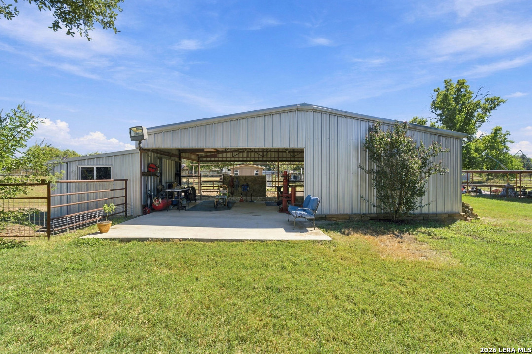 3690 Rakowitz Road Adkins TX 78101