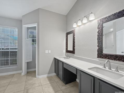 9306 Fishers Hill Drive San Antonio TX 78240