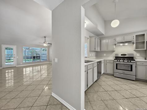 9306 Fishers Hill Drive San Antonio TX 78240