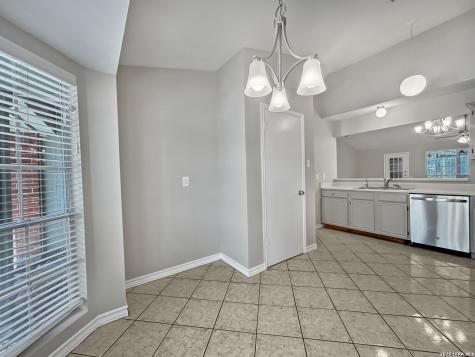 9306 Fishers Hill Drive San Antonio TX 78240