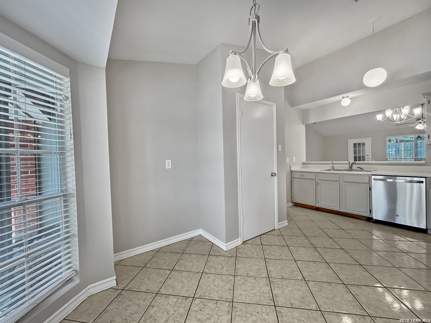 9306 Fishers Hill Drive San Antonio TX 78240