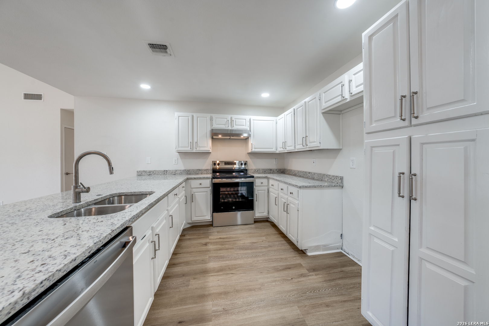 6318 Club Oaks San Antonio TX 78249