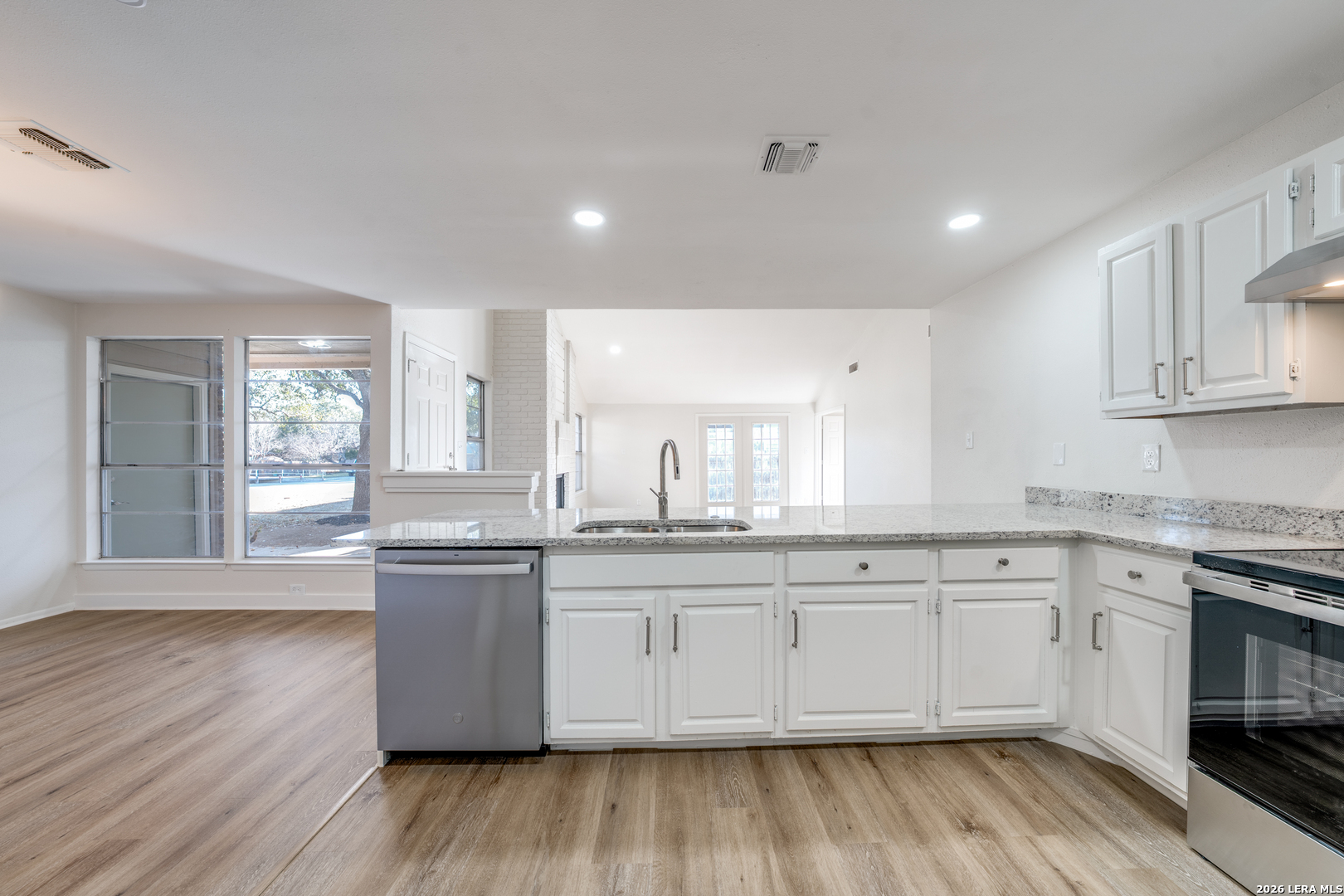 6318 Club Oaks San Antonio TX 78249