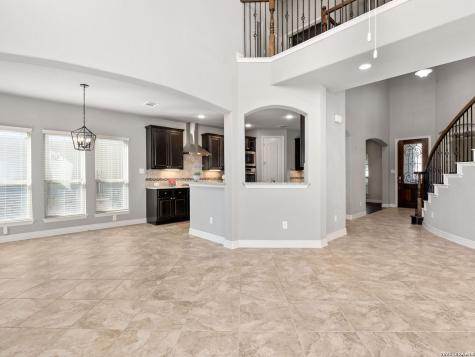 8622 Gelvani Vina Boerne TX 78015