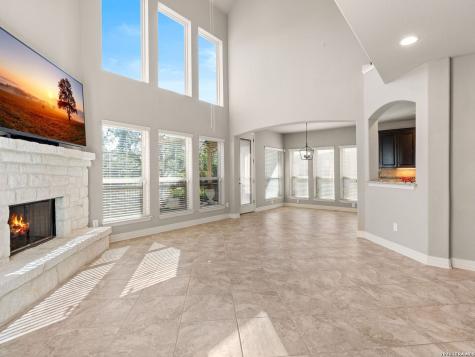 8622 Gelvani Vina Boerne TX 78015