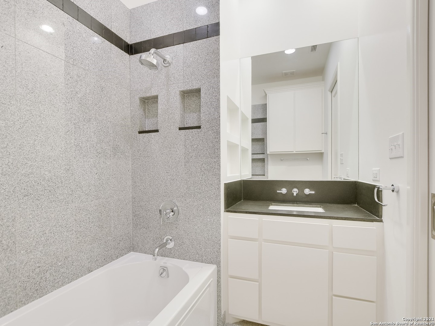 17 Aston Glen San Antonio TX 78257