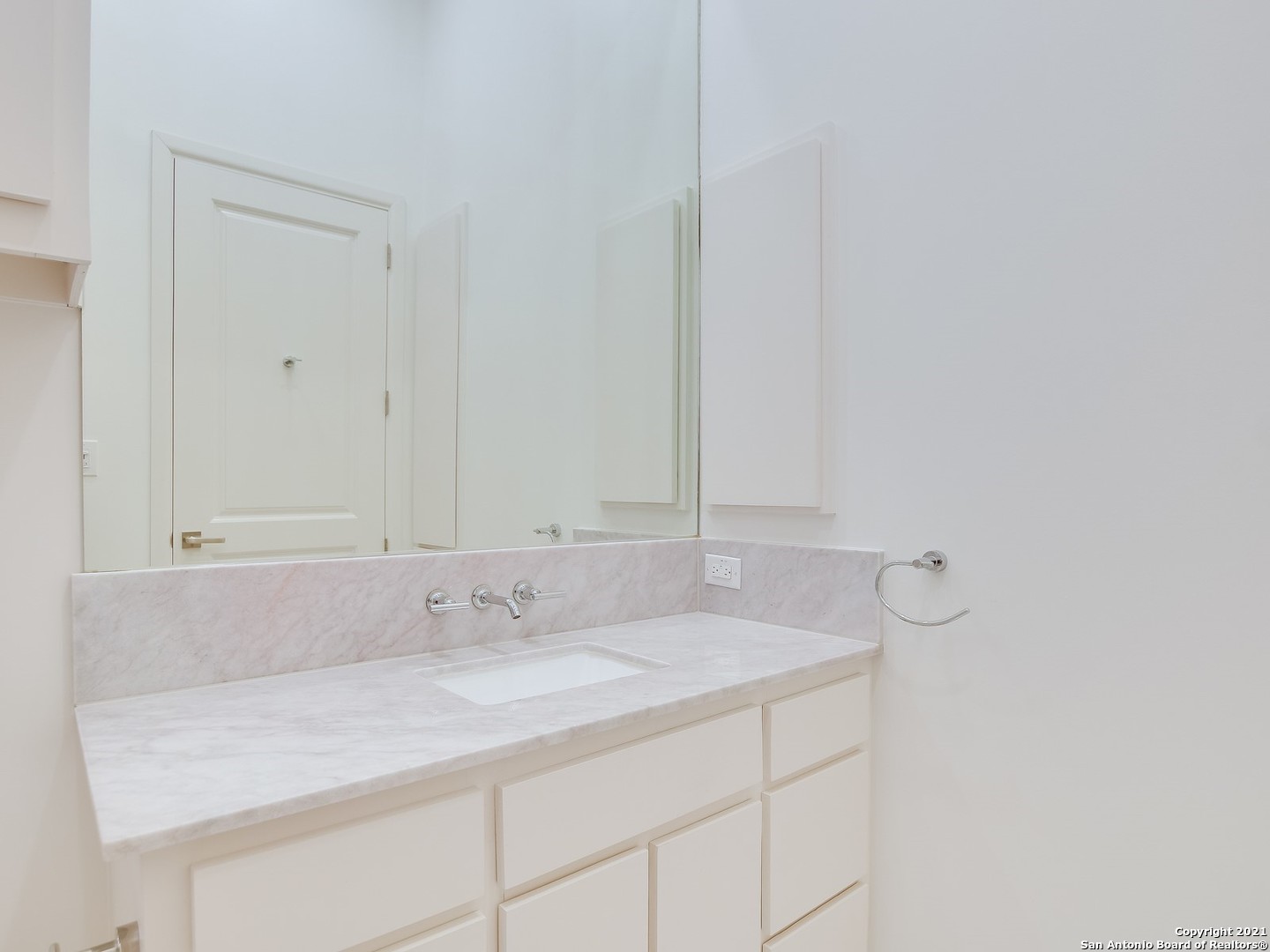 17 Aston Glen San Antonio TX 78257