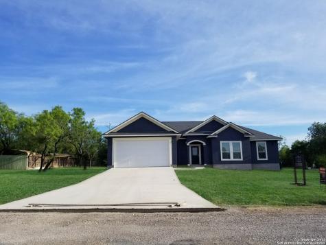 605 County Road 3823 San Antonio TX 78253