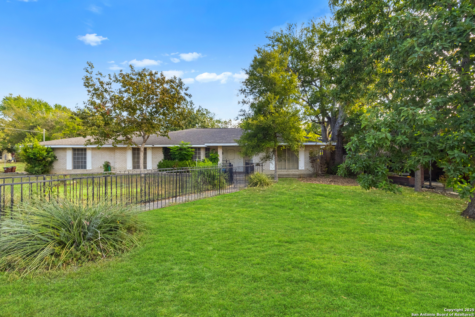 6041 Trone Trail Leon Valley TX 78238