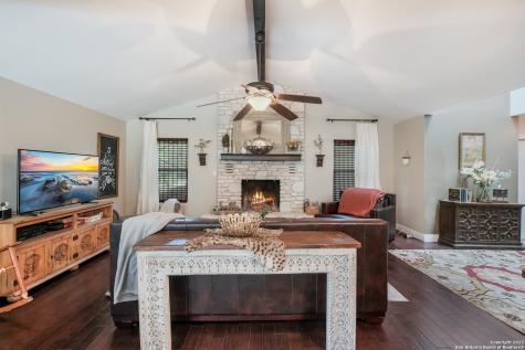 1790 Flaming Oak Drive New Braunfels TX 78132