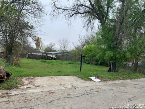 511 Riley Street Seguin TX 78155